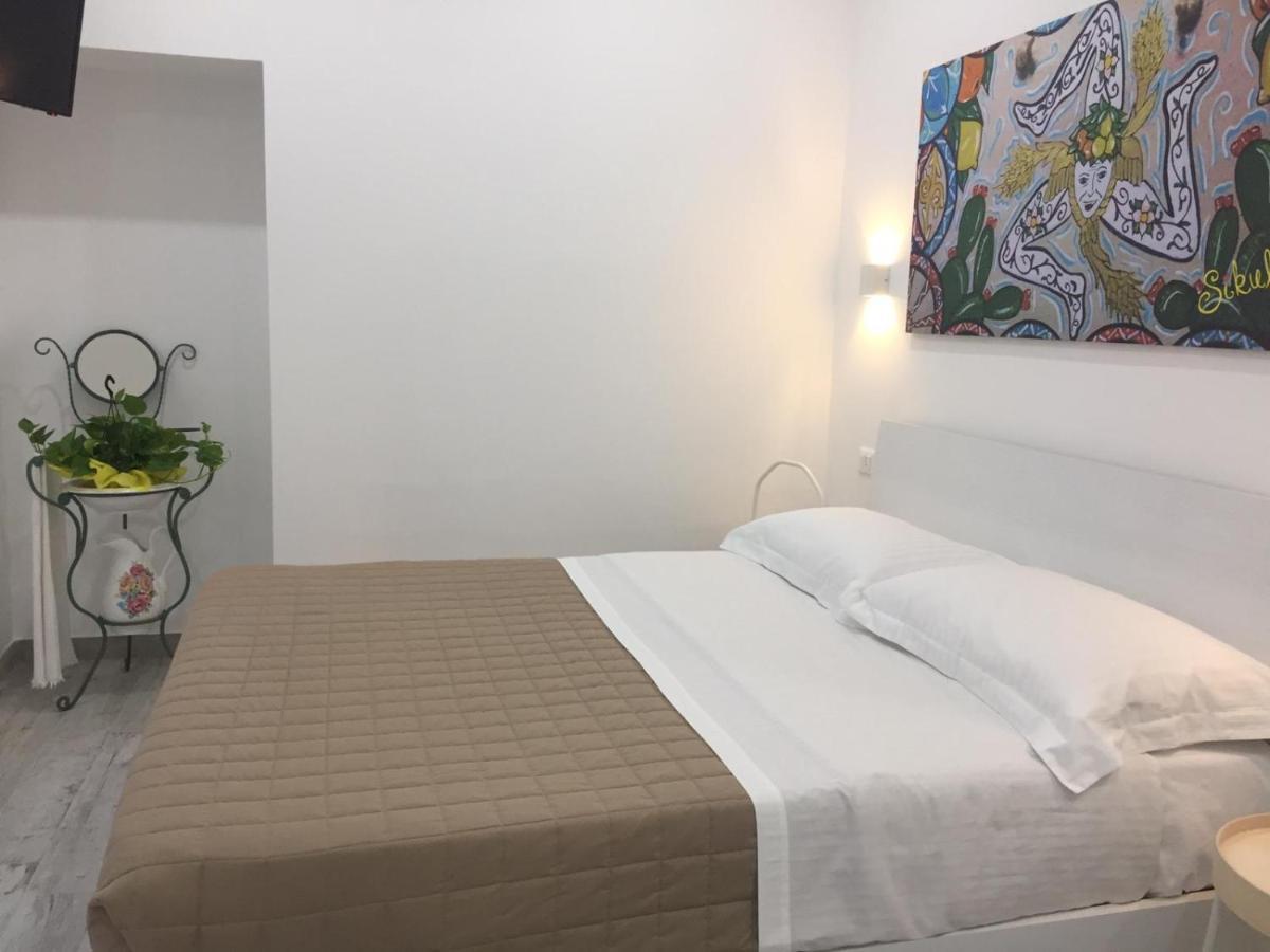 Sikule Bed & Breakfast Santa Teresa Di Riva Bagian luar foto