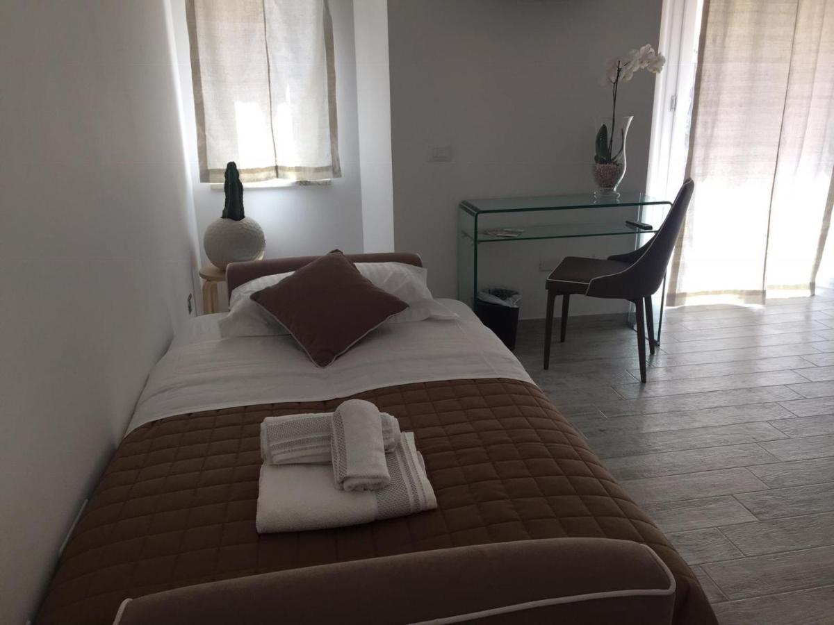 Sikule Bed & Breakfast Santa Teresa Di Riva Bagian luar foto