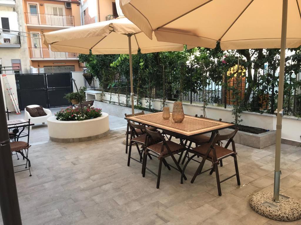 Sikule Bed & Breakfast Santa Teresa Di Riva Bagian luar foto