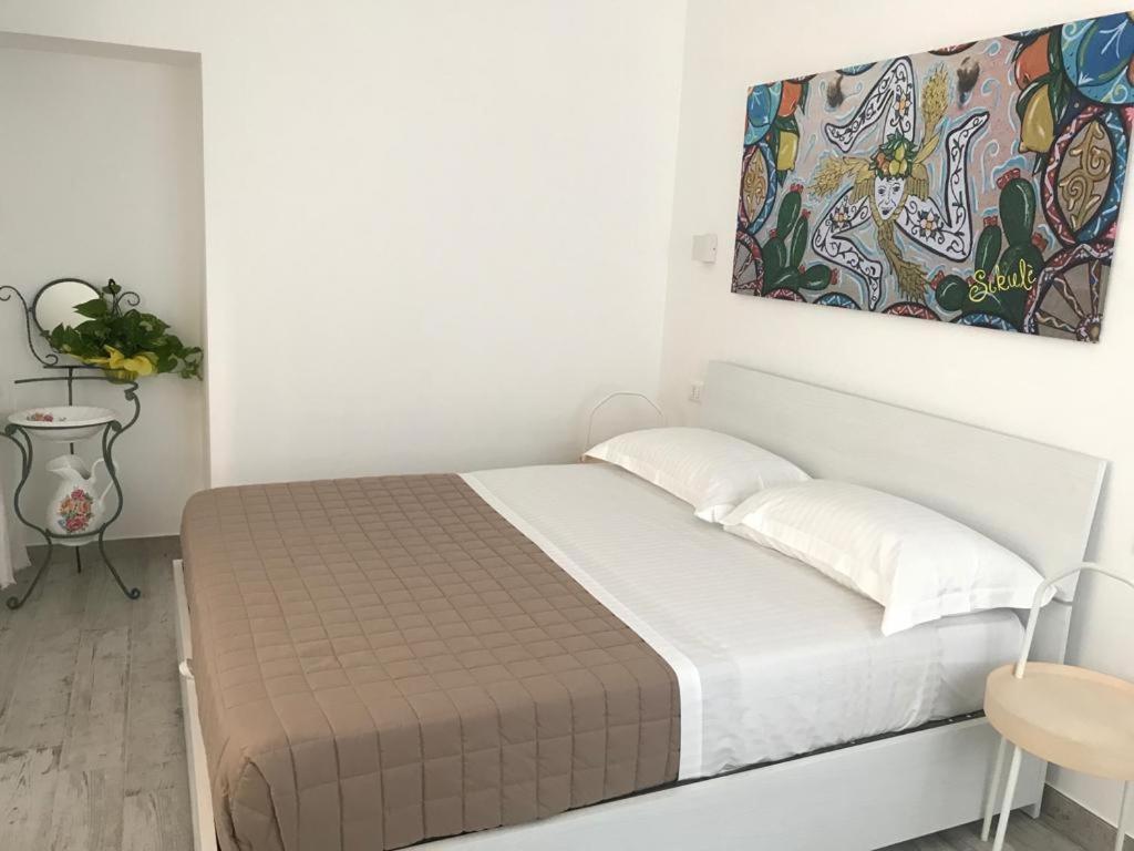 Sikule Bed & Breakfast Santa Teresa Di Riva Bagian luar foto