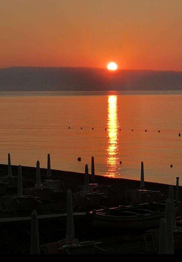 Sikule Bed & Breakfast Santa Teresa Di Riva Bagian luar foto