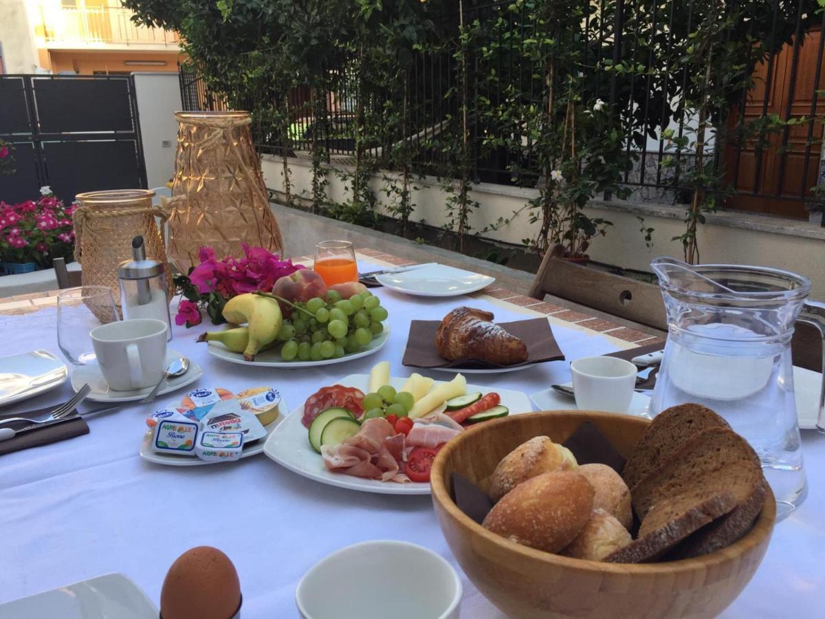 Sikule Bed & Breakfast Santa Teresa Di Riva Bagian luar foto